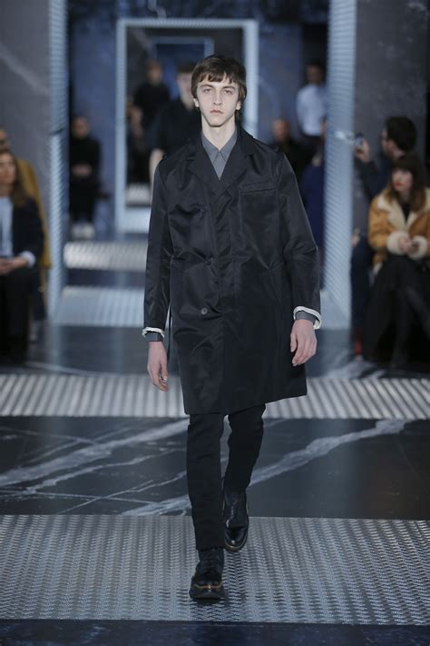 prada menswear fall 2015|Prada Men’s Fall 2015 Runway .